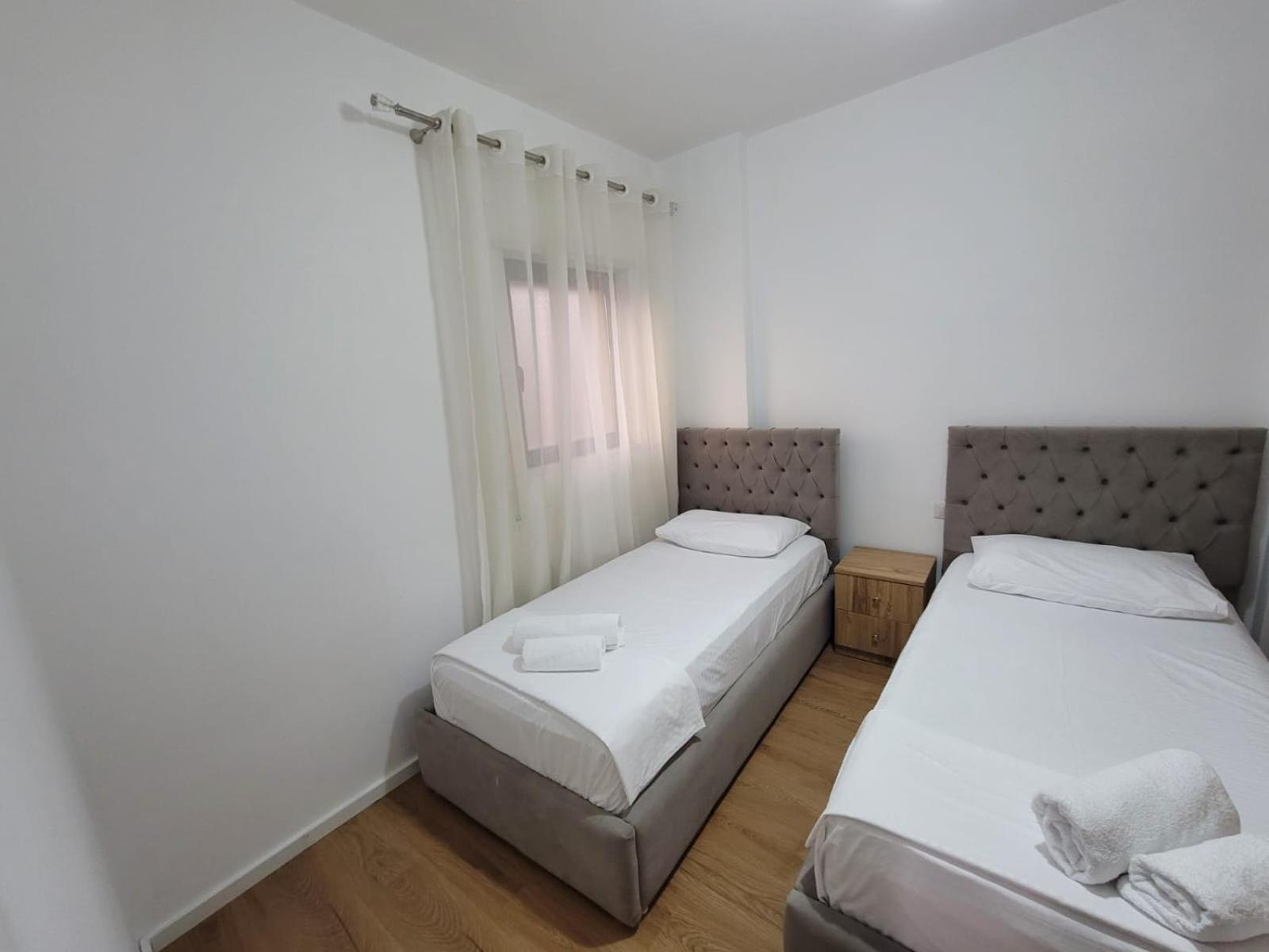 Enes Apartment Tirane Ngoại thất bức ảnh